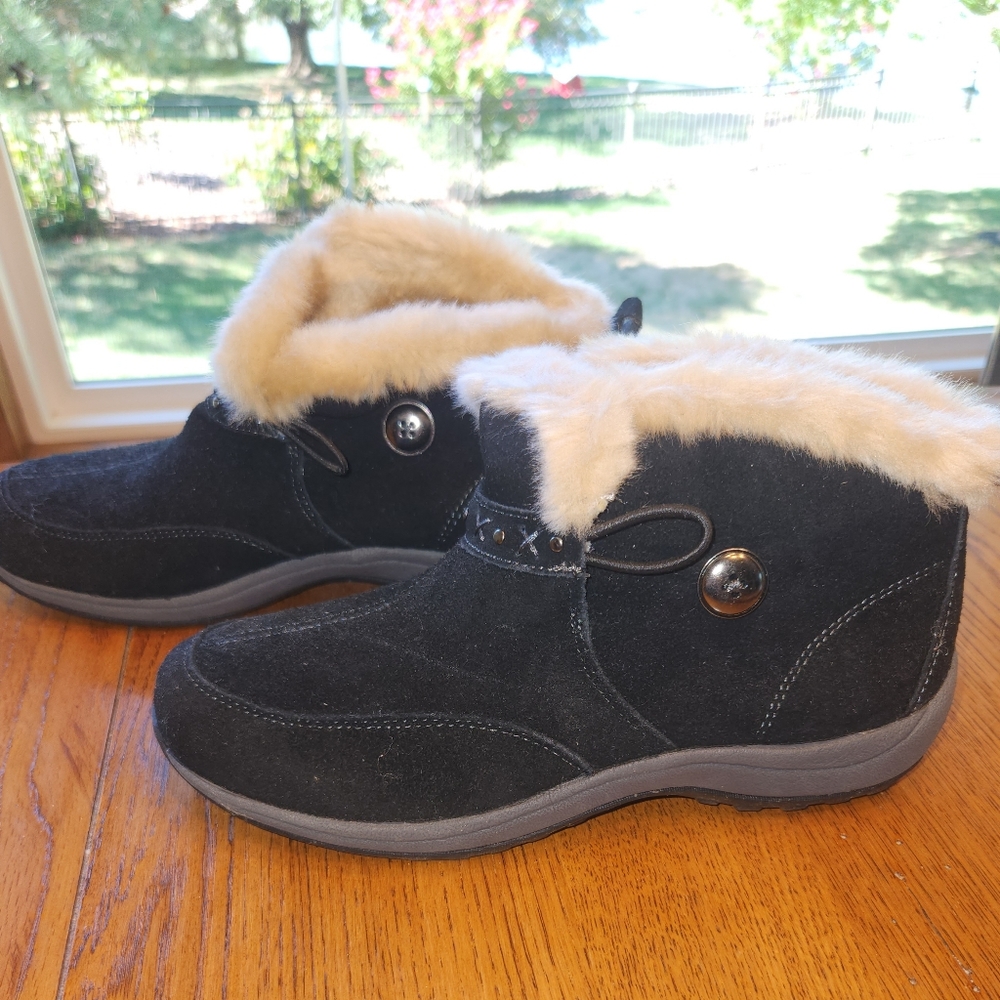 Snow boots